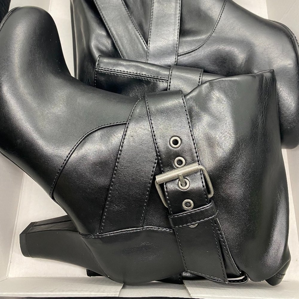 *NEW IN BOX* SM New York Adina Leather Black Boot Size 8.5